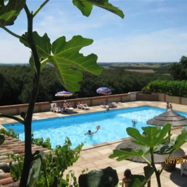 camping-domaine-saintlaurent-montferrand-wdfzz