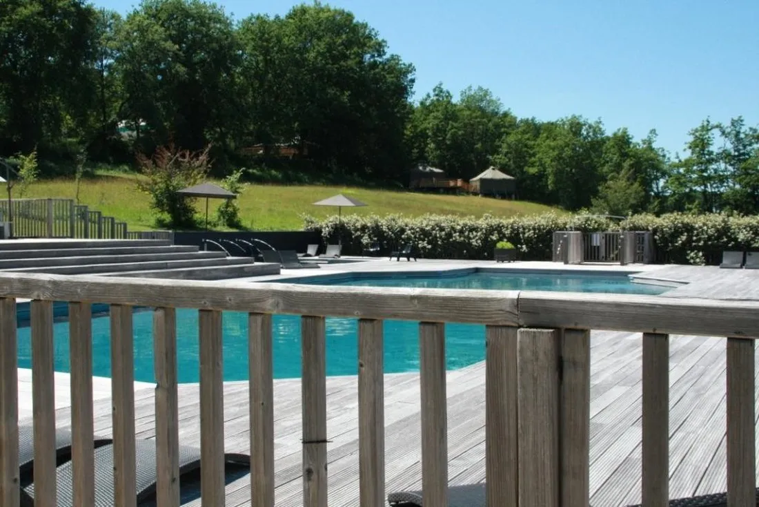 camping-les-ormes-saint-etienne-de-villereal-d3yjv