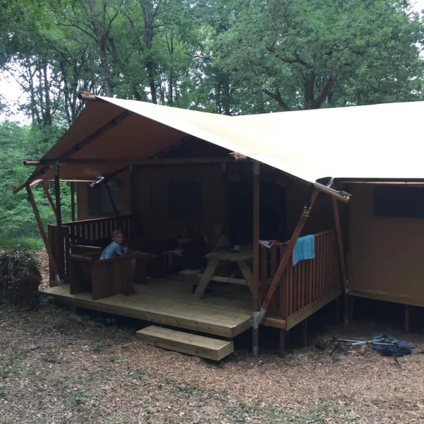 camping-les-ormes-saint-etienne-de-villereal-pdzb1