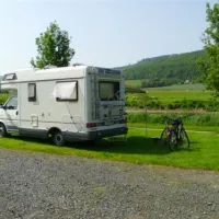 Campen am Fluss