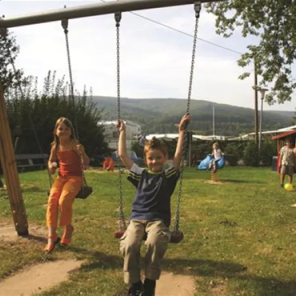 campen-am-fluss-oberweser-ot-oedelsheim-euxin