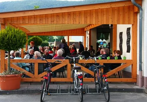 campen-am-fluss-oberweser-ot-oedelsheim-mzqeu
