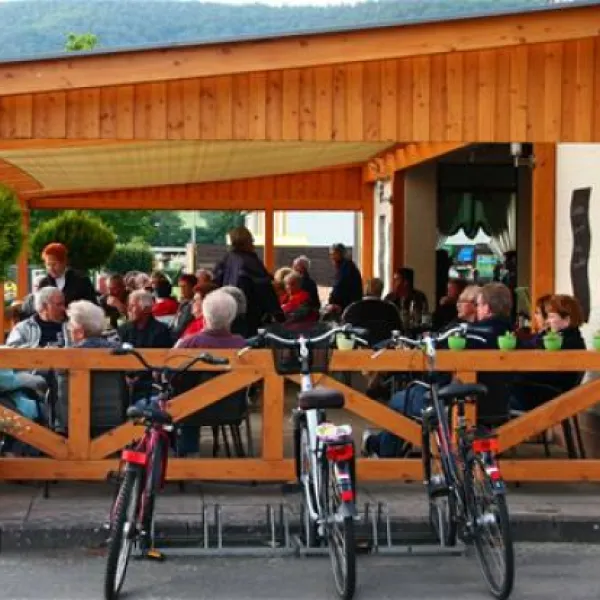 campen-am-fluss-oberweser-ot-oedelsheim-mzqeu