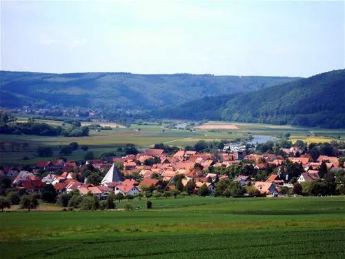 campen-am-fluss-oberweser-ot-oedelsheim-v1jfd