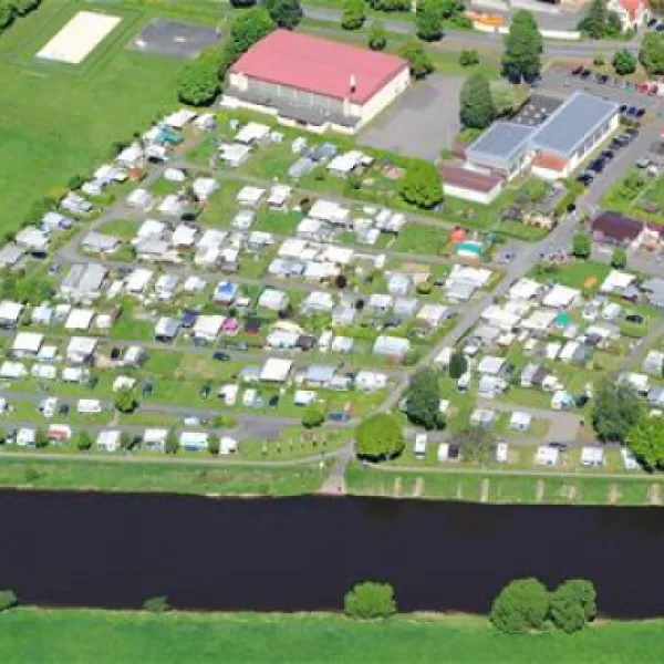 campen-am-fluss-oberweser-ot-oedelsheim-weryi