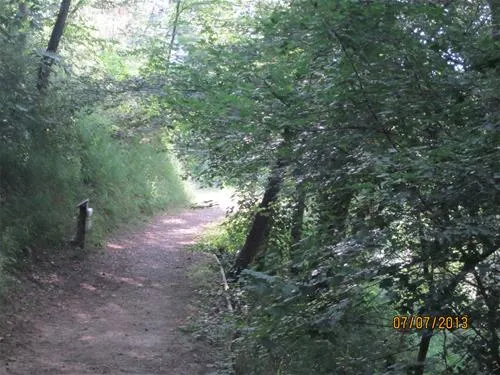 camping-besalu-besalu-gxrhk