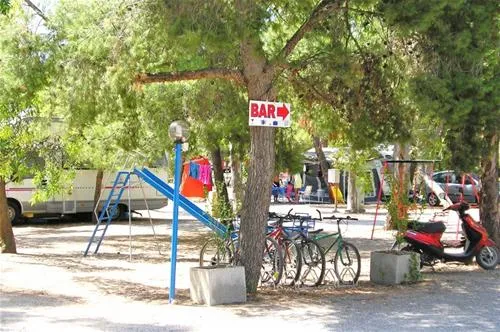 camping-costa-splendente-sul-mare-isola-di-capo-rizzuto-9b6ph