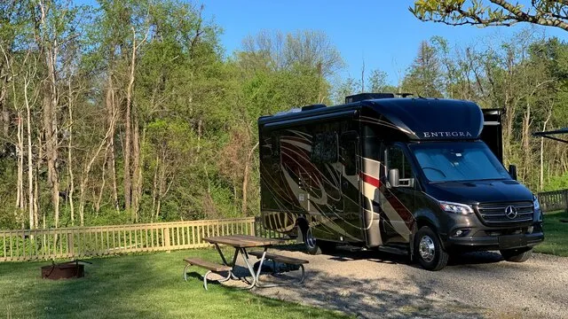 pine-cove-beach-club-rv-resort-charleroi-a9pya