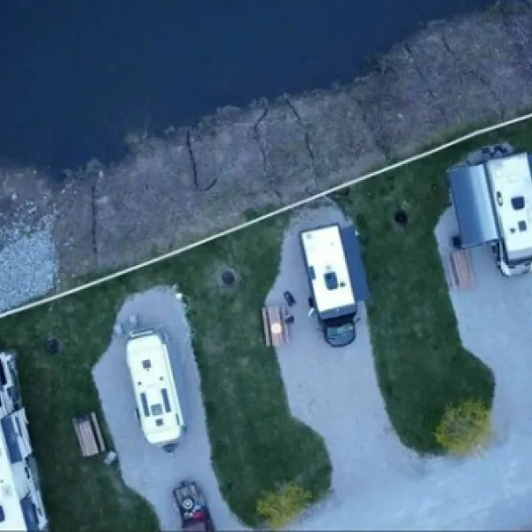pine-cove-beach-club-rv-resort-charleroi-mlg8x