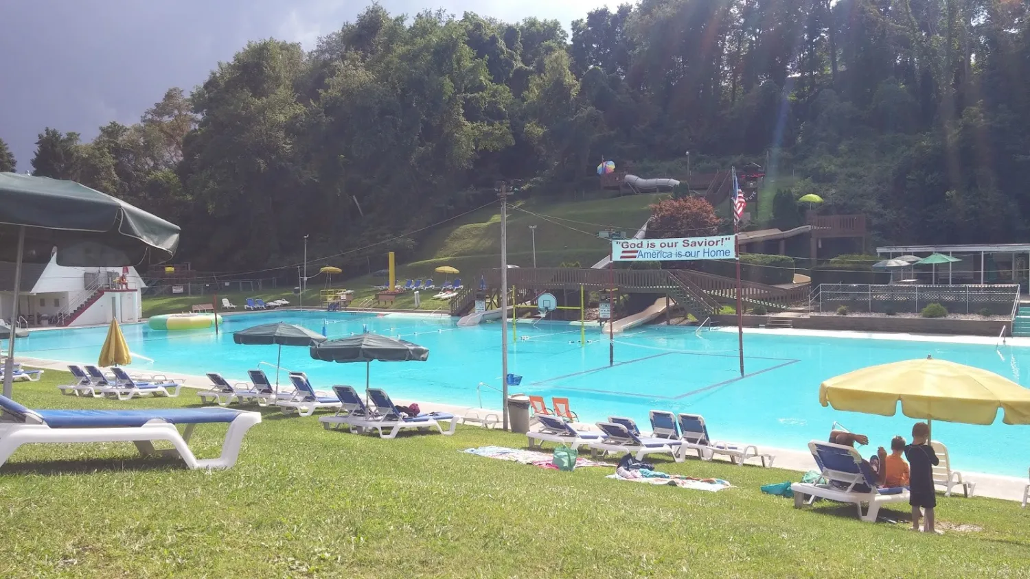pine-cove-beach-club-rv-resort-charleroi-ox2km