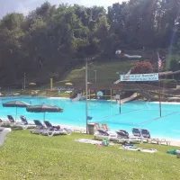 pine-cove-beach-club-rv-resort-charleroi-ox2km
