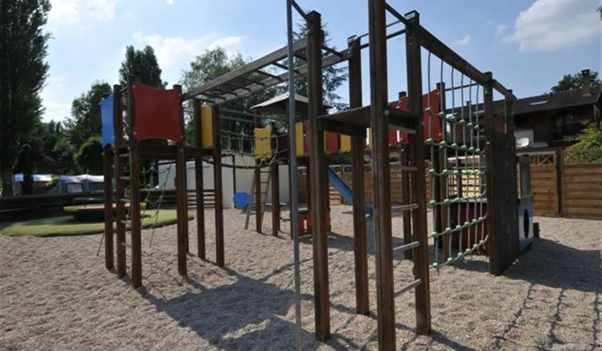 camping-paris-beau-village-villiers-sur-orge-8dw1x