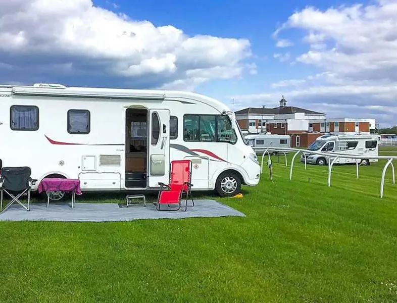 stratford-touring-park-stratforduponavon-a6kca