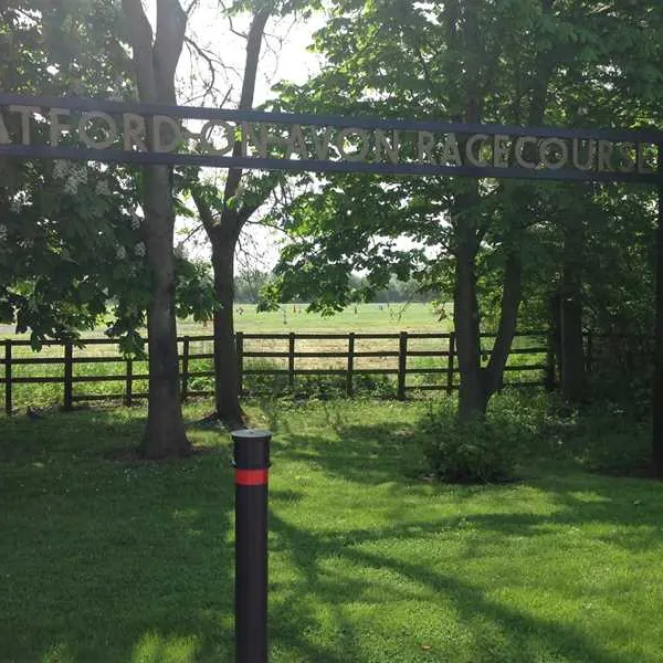 stratford-touring-park-stratforduponavon-puqke