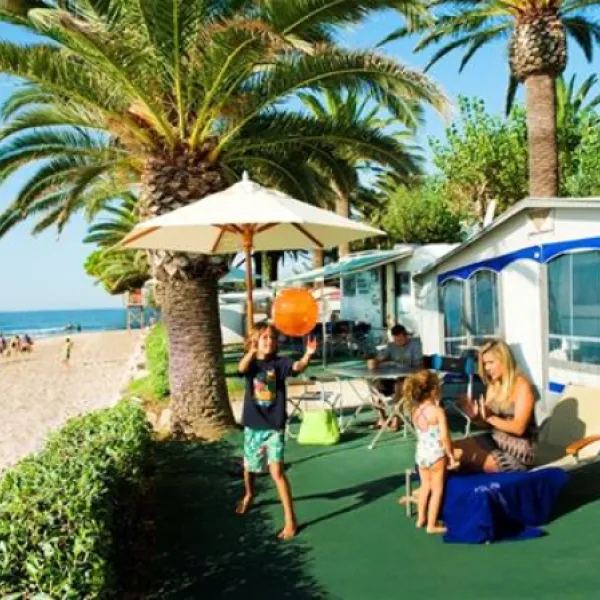 playa-montroig-camping-resort-montroig-del-camp-xrjzs