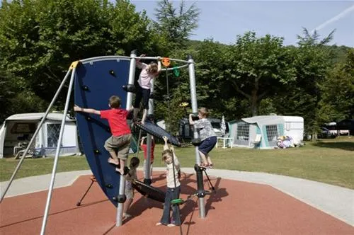 camping-maisonneuve-dordogne-castelnaud-la-chapelle-tgszg