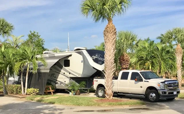 neapolitan-cove-rv-resort-naples-byw1b