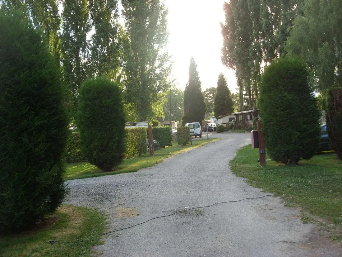 au-bon-accueil-pont-ste-maxence-ijl89