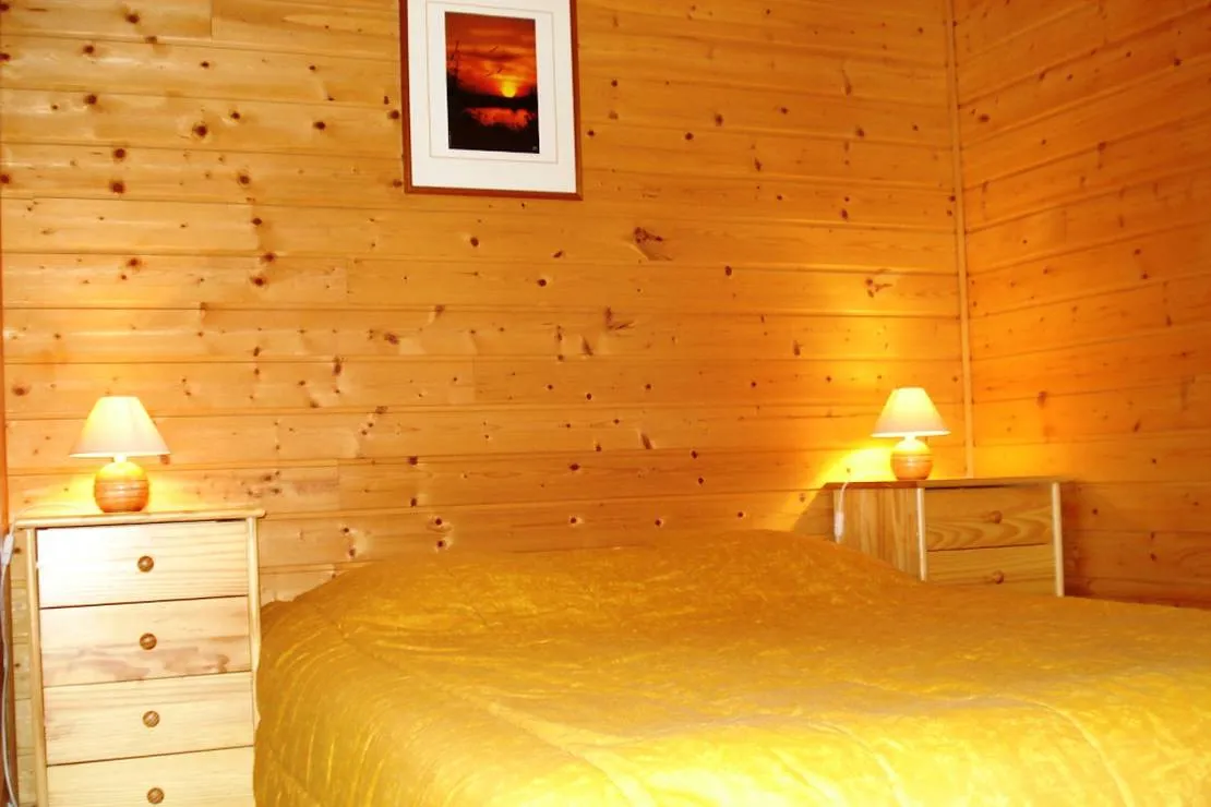 chalets-de-leau-verte-champsmarchal-lljx6