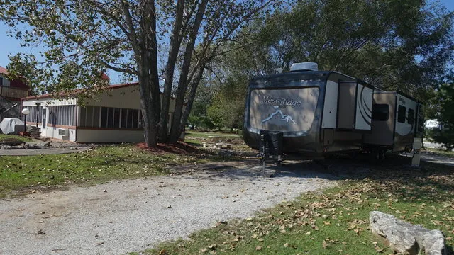peculiar-park-place-rv-park-peculiar-jts33
