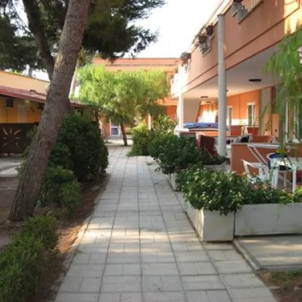 campeggio-mulino-dacqua-otranto-kk8ta