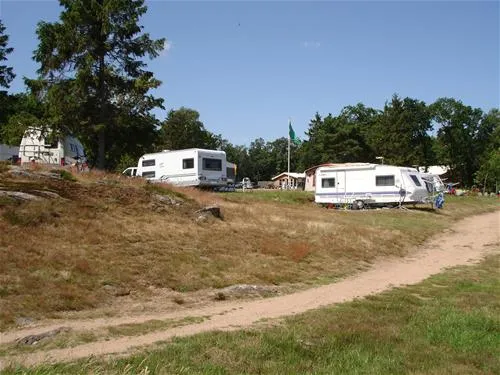 hullehavn-camping-svaneke-uvise