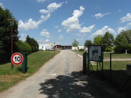 camping-municipal-du-lac-villegusien-le-lac-6viq2