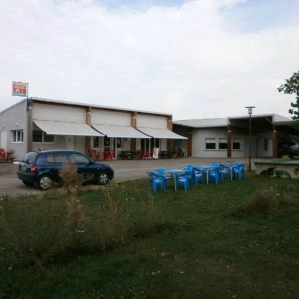 camping-municipal-du-lac-villegusien-le-lac-fvkgw