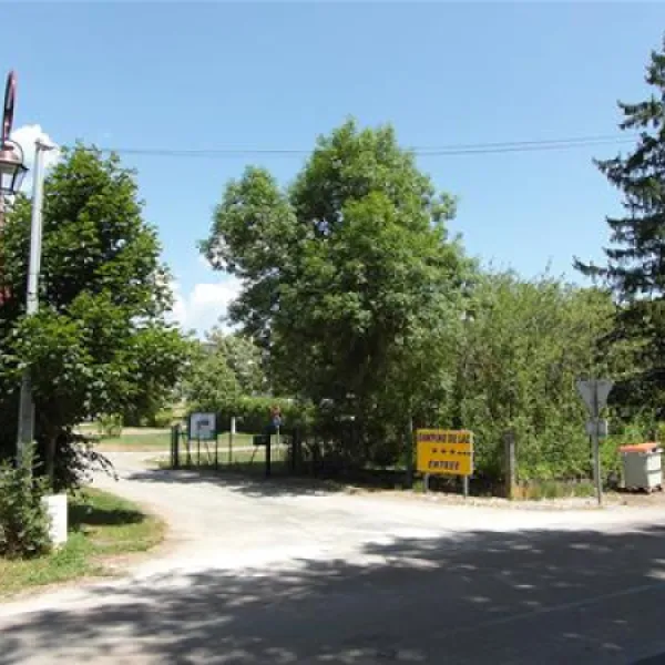 camping-municipal-du-lac-villegusien-le-lac-gzwiw
