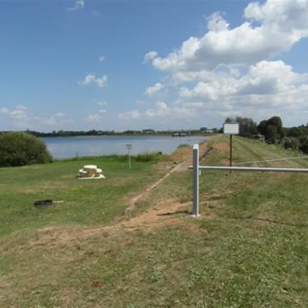 camping-municipal-du-lac-villegusien-le-lac-tqtnf