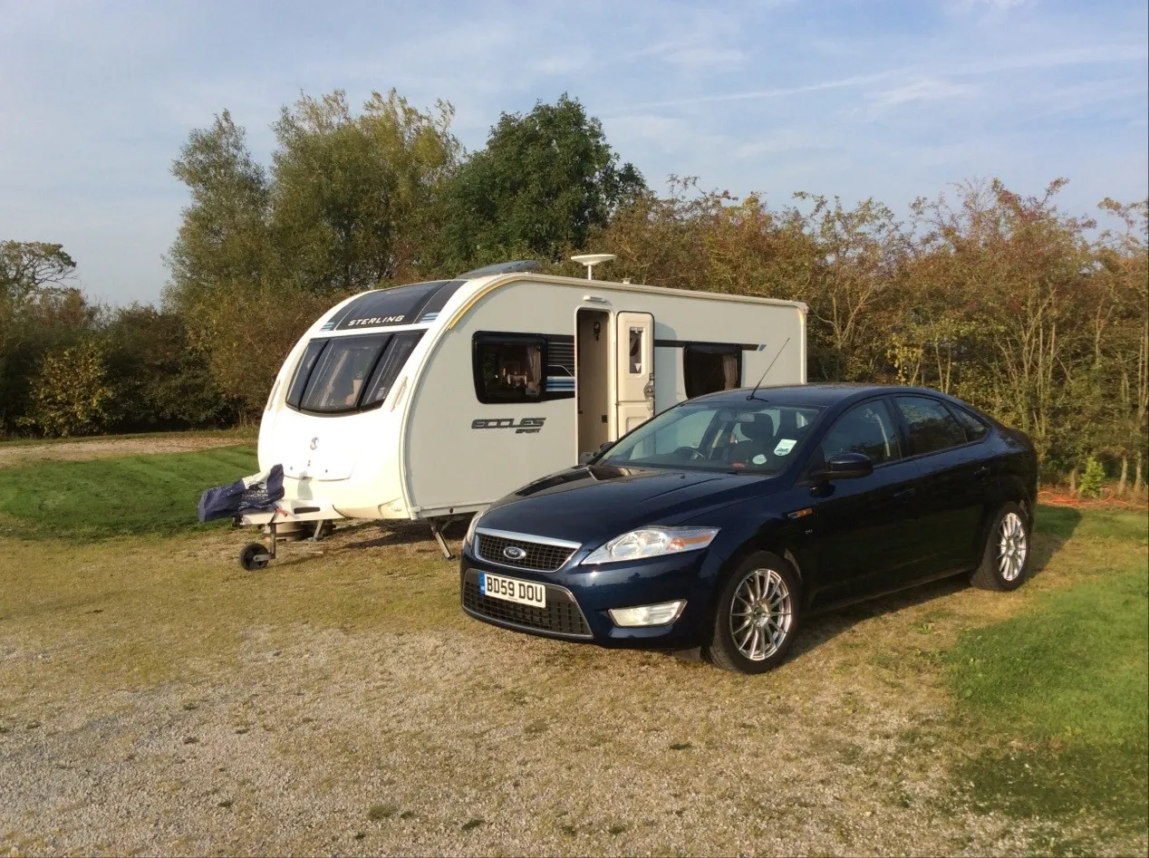 grin-low-caravan-club-site-buxton-v9pyy