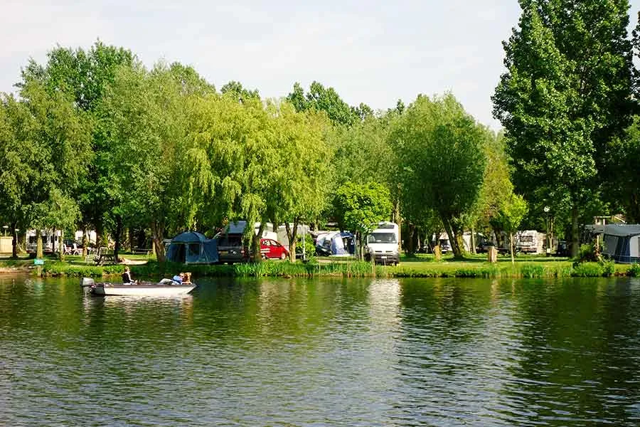 camping-het-rietveen-landsmeer-d7ycq
