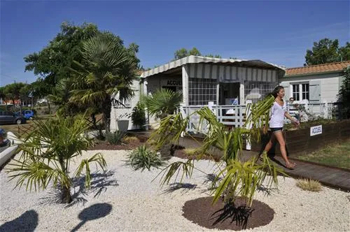 camping-le-beaulieu-la-rochelle-dbftt