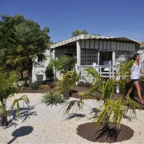 camping-le-beaulieu-la-rochelle-dbftt