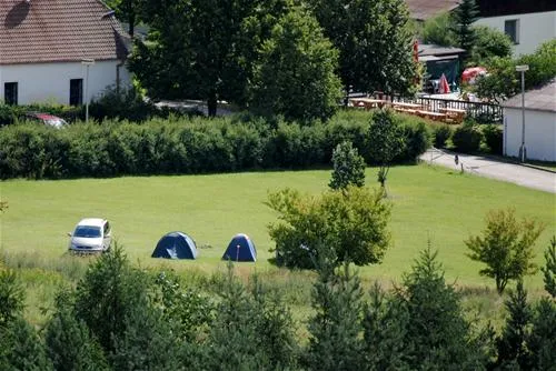novy-dvur-tyn-nad-vltavou-ruw6p