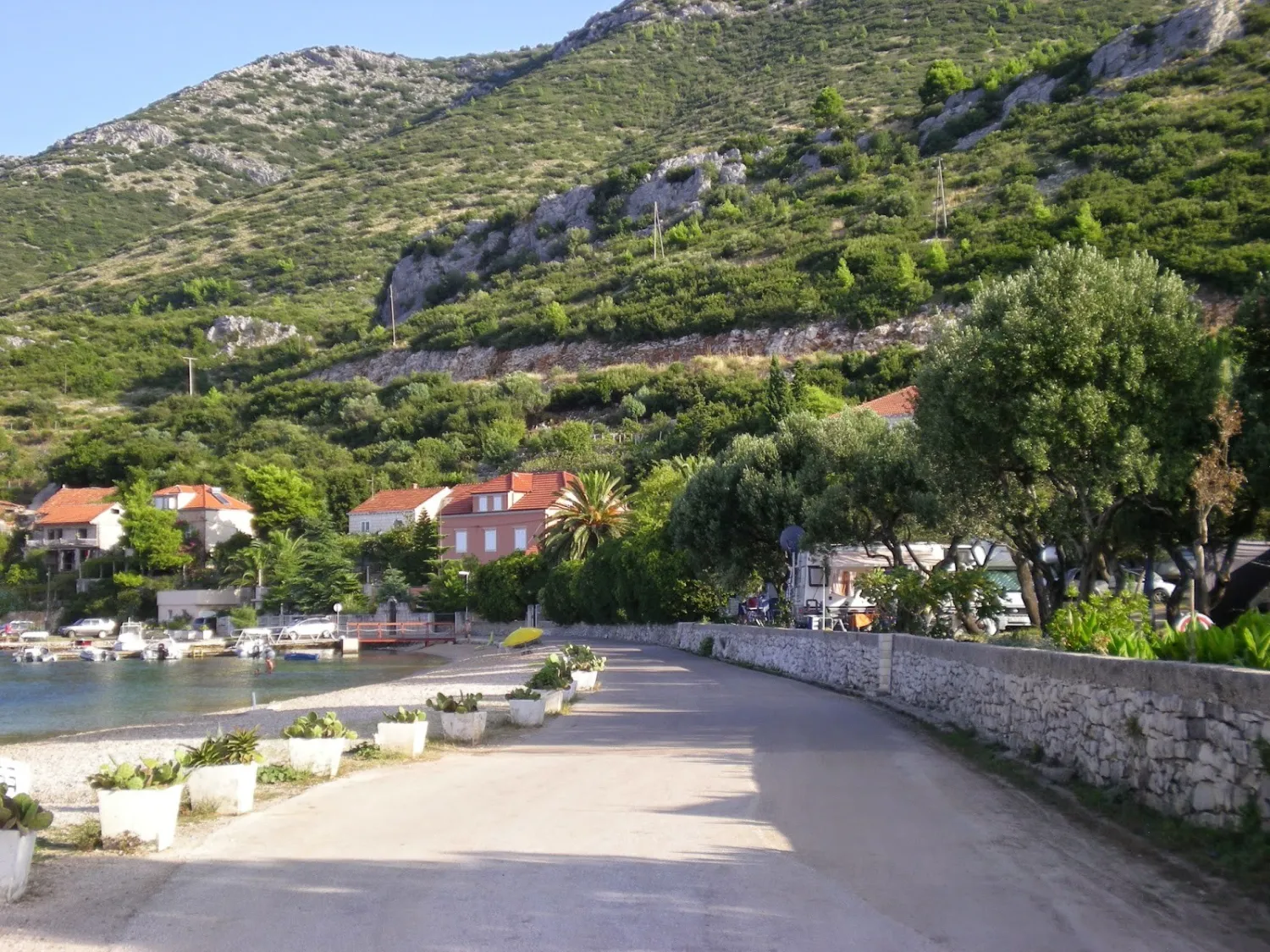 camping-palme-kuciste-e8m2o