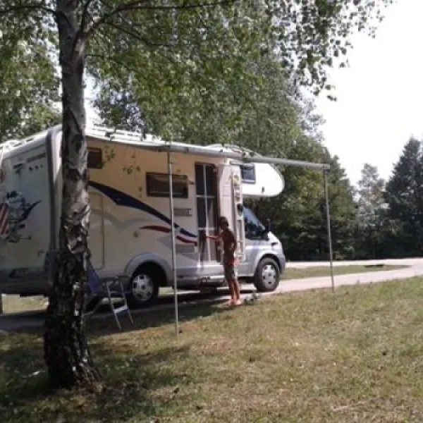 camping-korana-plitvice-lakes-yc20u
