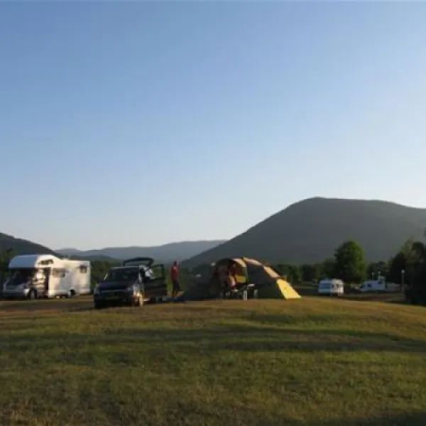 camping-korana-plitvice-lakes-yluqx