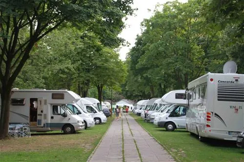 camping-123-warszawa-zqyyx
