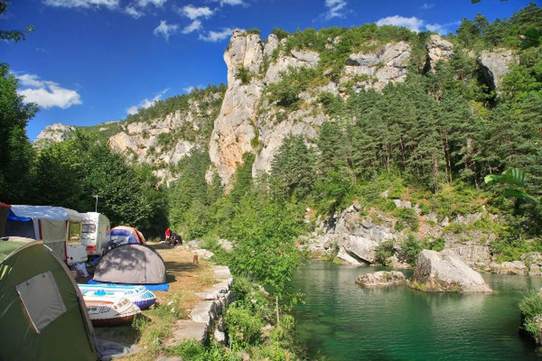 camping-le-beldoire-les-vignes-rwnkp