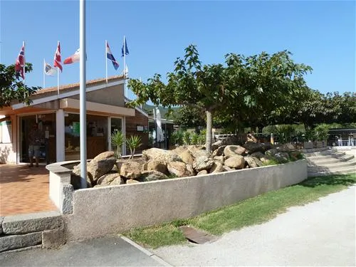 camping-la-pietra-pietracorbara-mfkvm
