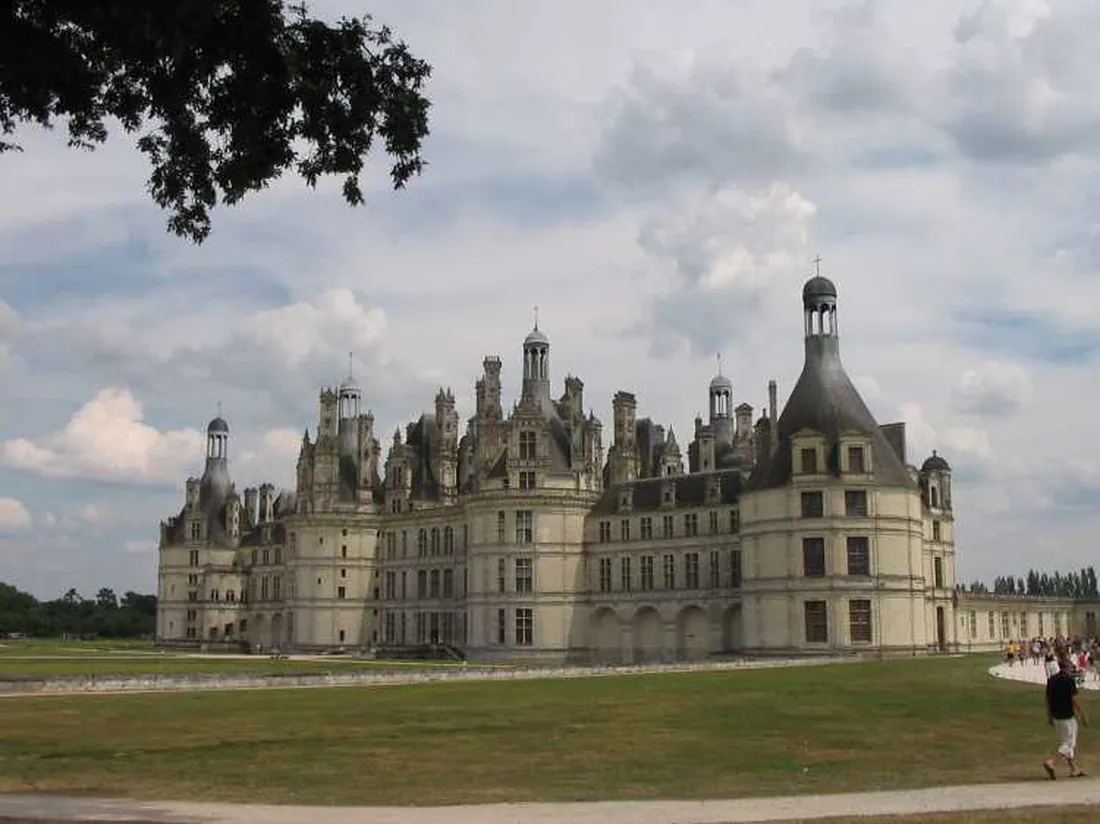 camping-municipal-le-bec-de-cisse-vouvray-gpcgi
