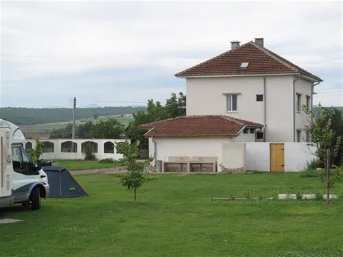 sakar-hills-camping-biser-zncqg