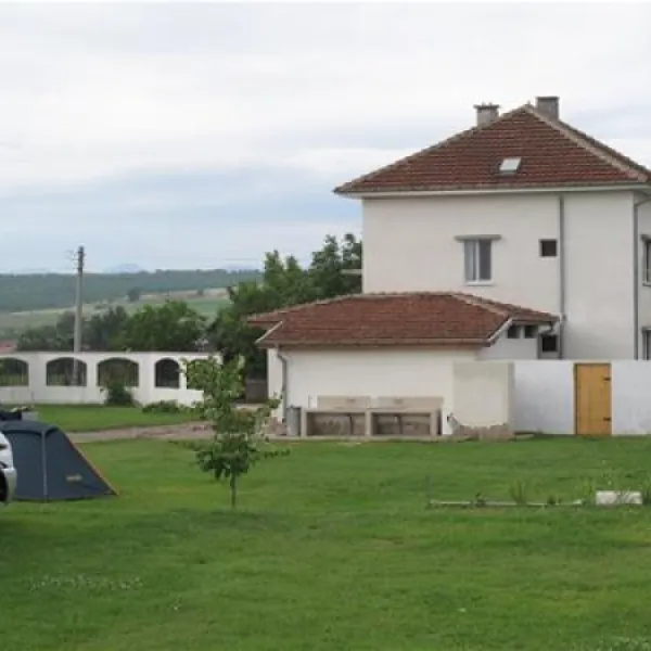 sakar-hills-camping-biser-zncqg