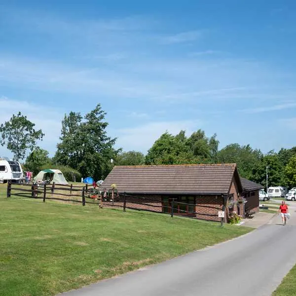 camping-and-caravanning-club-site-crowborough-crowborough-f4ob0