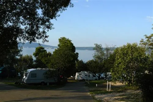 camping-selce-selce-yj6pz