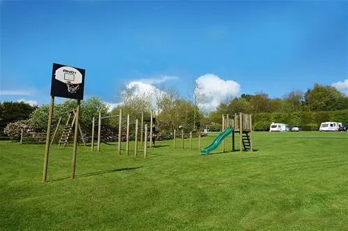 lickpenny-caravan-park-tansley-ov3fw