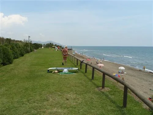 baia-domizia-villaggio-camping-baia-domizia-zmk9o