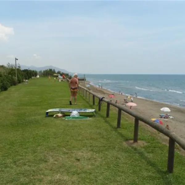 baia-domizia-villaggio-camping-baia-domizia-zmk9o
