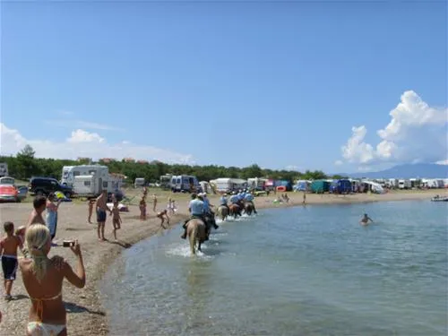 camping-pusca-omisalj-fqcqh